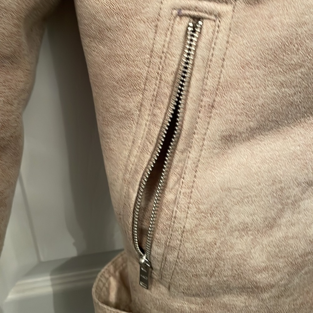 AF Abercrombie and Fitch vegan Moto jacket size large in cream - Picture 4 of 6